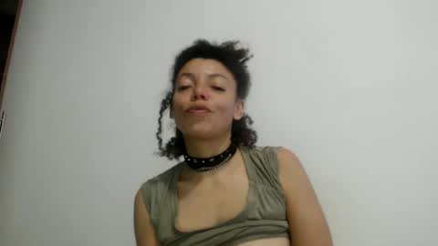 Snapshot of latinadreamy chatting on June 17, 10:54 pm Latinacoka online show from June 17, 10:54 pm