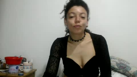 Snapshot of latinadreamy chatting on June 20, 2:25 am Latinacoka online show from June 20, 2:25 am