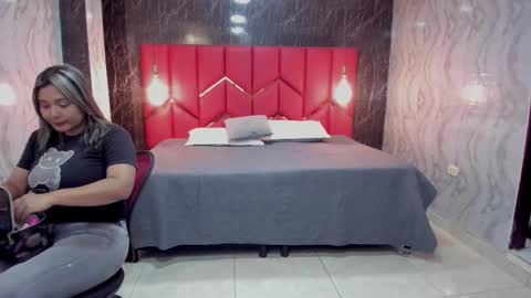 EMMA   online show from February 4, 2:01 pm