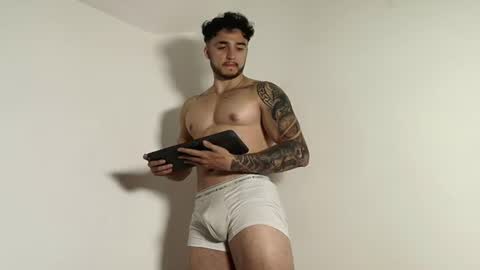 Snapshot of latinboyvip_ chatting on July 14, 12:35 am LatinBoyVIP Colombian online show from July 14, 12:35 am