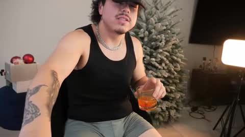 Snapshot of latineat chatting on November 24, 4:56 am beltran online show from November 24, 4:56 am