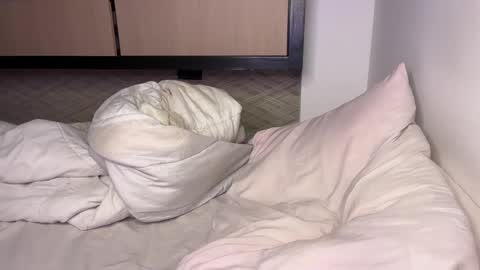 Hi -  online show from December 27, 5:52 am