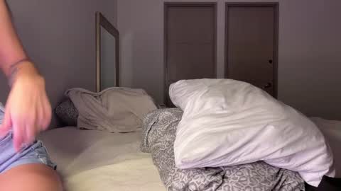 Hi -  online show from February 14, 3:11 am