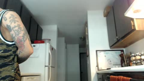 Snapshot of latinfyre chatting on December 7, 1:25 am Chris online show from December 7, 1:25 am