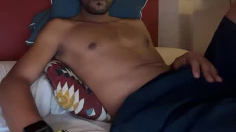 Snapshot of latinhandler chatting on July 23, 2:42 am Chofer online show from July 23, 2:42 am