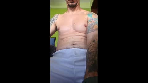 latinheat95 online show from December 21, 5:09 pm