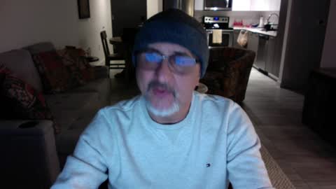 QS - INDEPENDENT MODEL online show from December 8, 11:19 pm