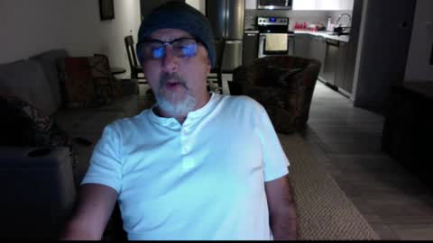 QS - INDEPENDENT MODEL online show from December 23, 5:39 am