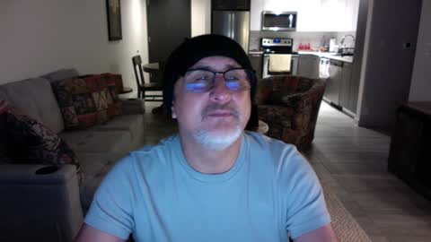 QS - INDEPENDENT MODEL online show from January 18, 2:36 am