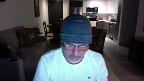 QS - INDEPENDENT MODEL online show from January 21, 3:15 am