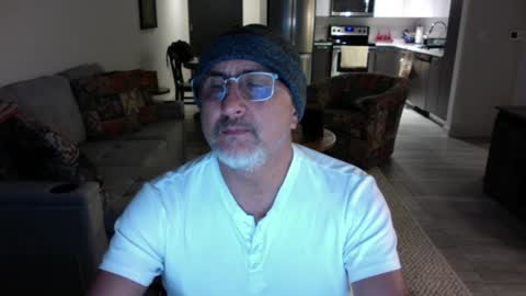 QS - INDEPENDENT MODEL online show from January 27, 6:09 am