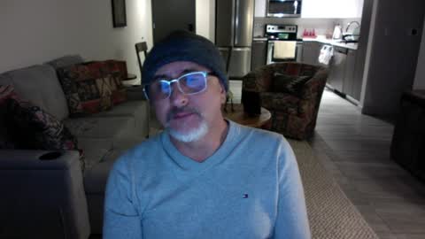 QS - INDEPENDENT MODEL online show from January 30, 5:30 am