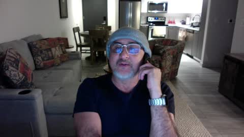 QS - INDEPENDENT MODEL online show from February 4, 5:10 am