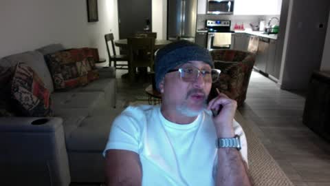 QS - INDEPENDENT MODEL online show from February 7, 2:50 am