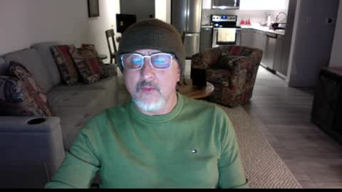 QS - INDEPENDENT MODEL online show from March 1, 7:08 am