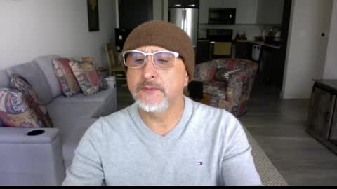 QS - INDEPENDENT MODEL online show from March 1, 6:21 pm