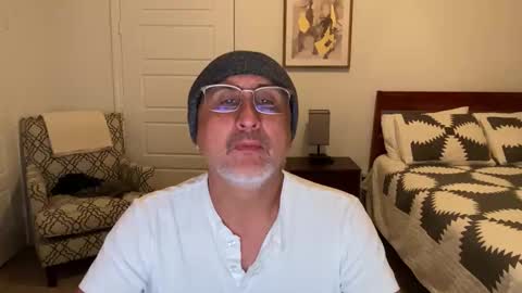 QS - INDEPENDENT MODEL online show from October 20, 2:34 am