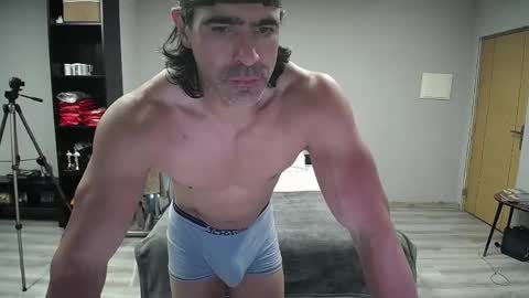 sam online show from April 24, 9:39 pm