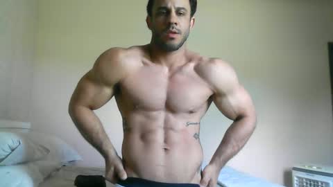 Snapshot of latino_rodri chatting on June 23, 4:49 pm latino_rodri online show from June 23, 4:49 pm