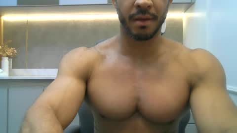 Snapshot of latino_rodri chatting on June 27, 1:50 pm latino_rodri online show from June 27, 1:50 pm