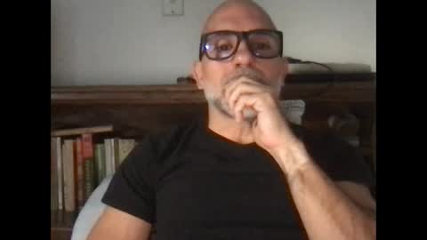 latino_to20 online show from June 10, 9:03 pm