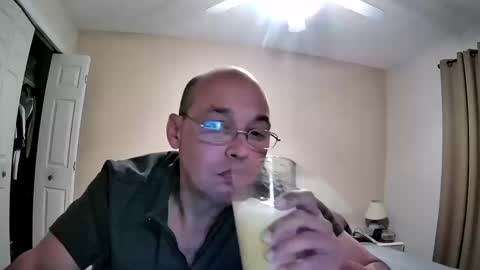 latinoinfla online show from October 15, 1:50 am