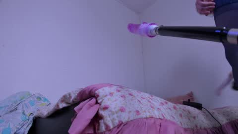 Snapshot of latinsweetx19 chatting on December 7, 8:16 pm LatinSweetx 19 online show from December 7, 8:16 pm