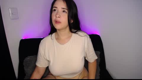 Snapshot of lau_24 chatting on January 5, 4:58 am lau_24 online show from January 5, 4:58 am