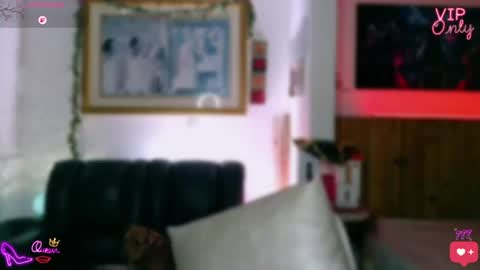 laujgray online show from June 12, 1:59 am