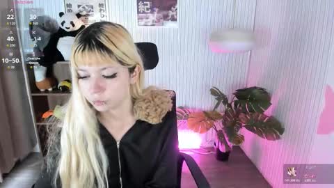 laukyubey1 online show from March 17, 8:01 pm