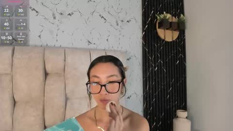 Lau Miller online show from September 29, 8:46 pm