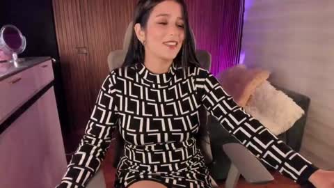 laura cruz online show from April 21, 4:08 am