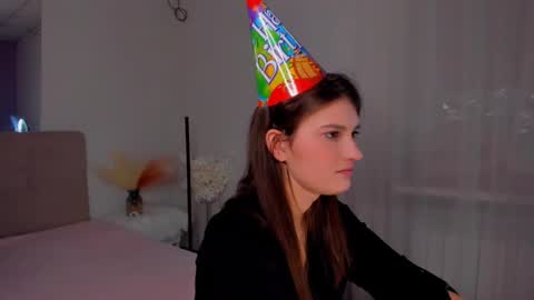 Laura online show from March 1, 6:35 am