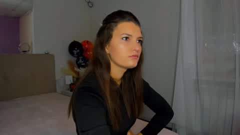 Laura online show from November 2, 6:05 am