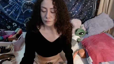 Snapshot of laura_anal_ chatting on December 4, 11:13 pm Wen online show from December 4, 11:13 pm