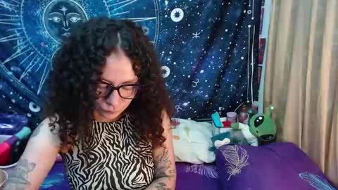 Snapshot of laura_anal_ chatting on January 20, 11:21 pm Wen online show from January 20, 11:21 pm