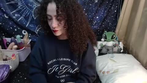 Snapshot of laura_anal_ chatting on February 11, 11:33 pm Wen online show from February 11, 11:33 pm