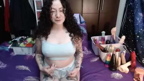 Snapshot of laura_anal_ chatting on September 11, 7:58 pm Wen online show from September 11, 7:58 pm