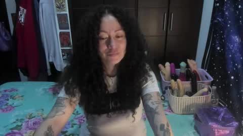  Wen  online show from December 17, 4:57 pm