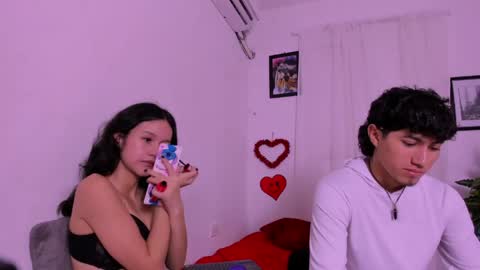 laura_and_kevin online show from March 7, 8:50 pm