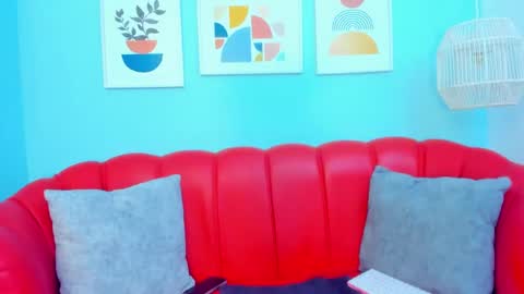 Laura online show from January 17, 4:04 pm