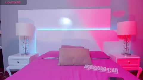 Laura online show from January 18, 1:08 pm