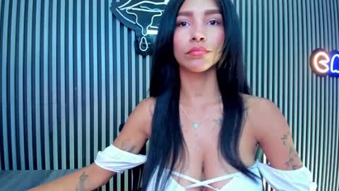 Laura online show from January 21, 1:32 pm