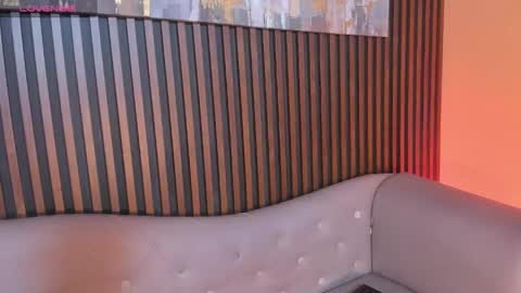 Laura online show from September 13, 11:43 am