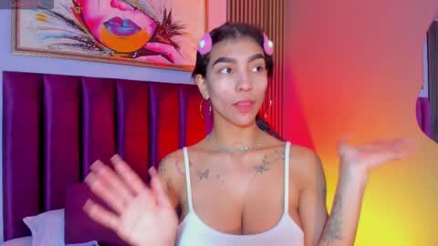 Laura online show from December 4, 1:20 pm