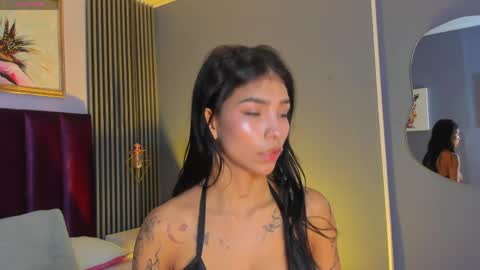 Laura online show from June 6, 12:32 pm