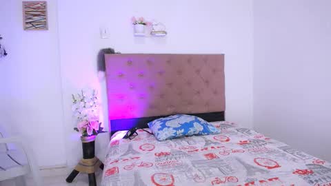 LAURA online show from September 24, 2:15 am