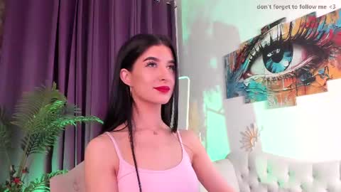 Laura online show from June 12, 8:19 pm