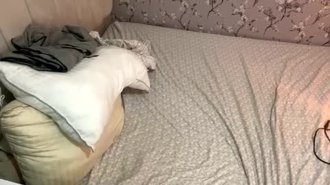 laura online show from February 28, 3:59 am