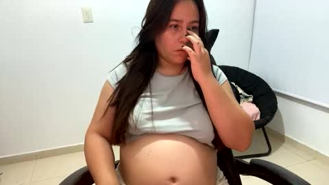 laura online show from October 29, 12:24 am